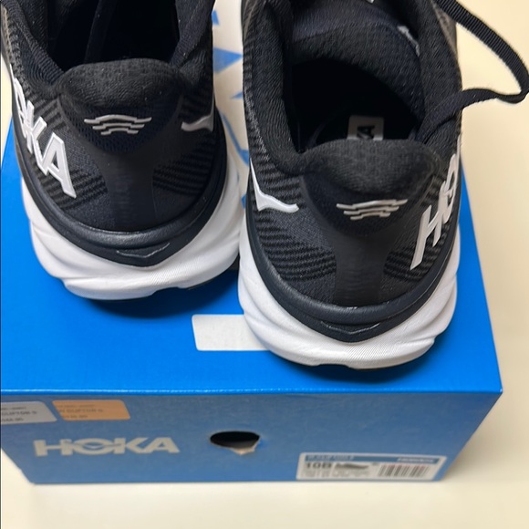 CLEARANCE!!!!HOKA Clifton 9 Black Running Shoes - Picture 4 of 13